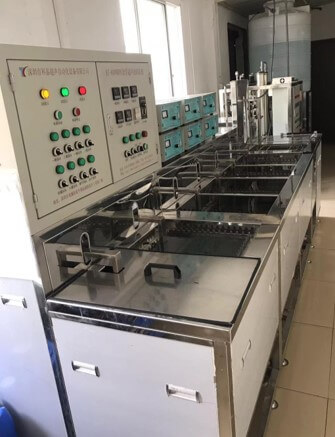 Optical mirror cleaning equipment